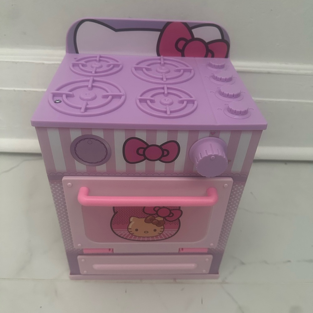 Hello Kitty Pink and Purple Toy Oven